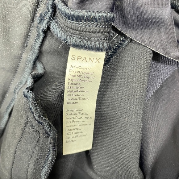 SPANX Medium Navy Pull On Womens Pants Faux‎ Rear Pockets Rayon Blend - Picture 3 of 6
